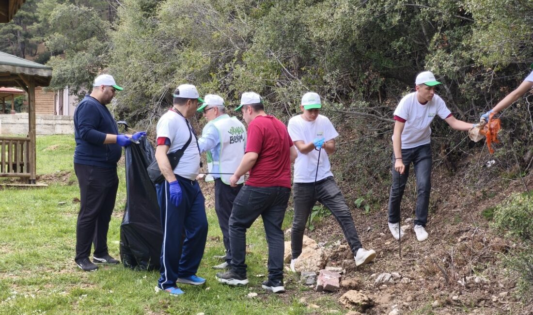 Afyonkarahisar’ın Dinar ilçesinde bulunan Pınarlı Tabiat Parkı’nda öyle bir hareketlilik