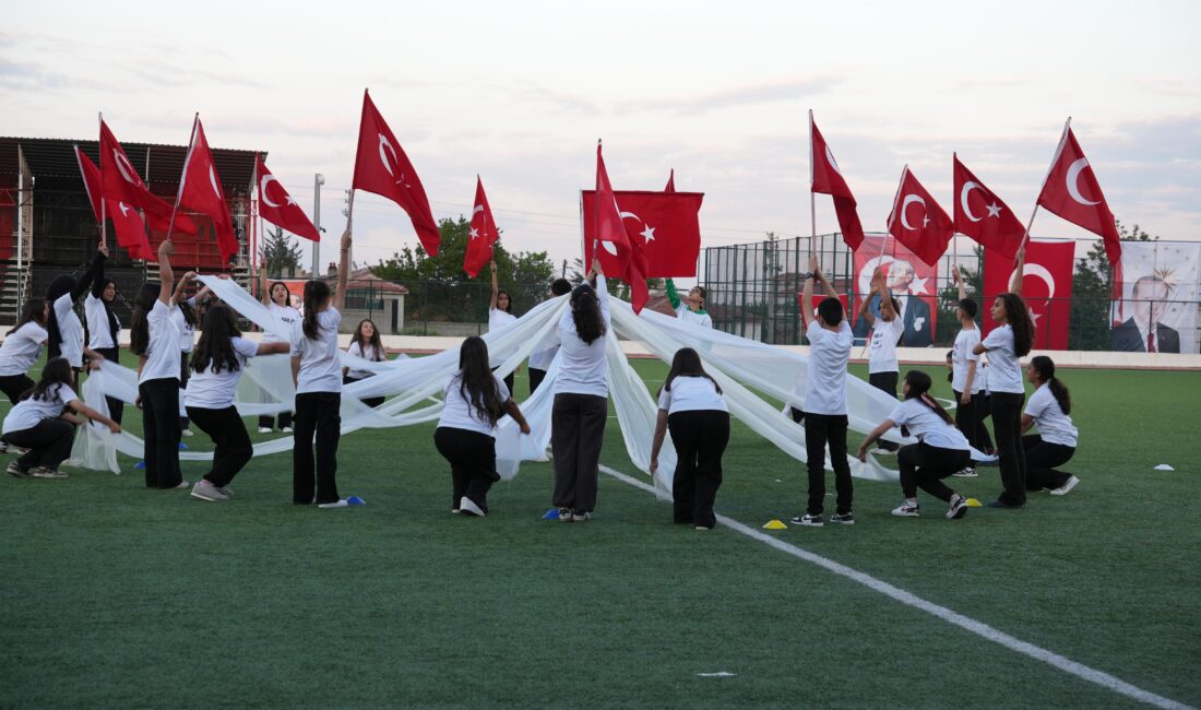 Afyonkarahisar’ın Bolvadin ilçesinde, 19 Mayıs Atatürk’ü Anma, Gençlik ve Spor