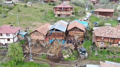 Kastamonu’nun Taşköprü ilçesinde üç katlı bir ahırda meydana gelen feci