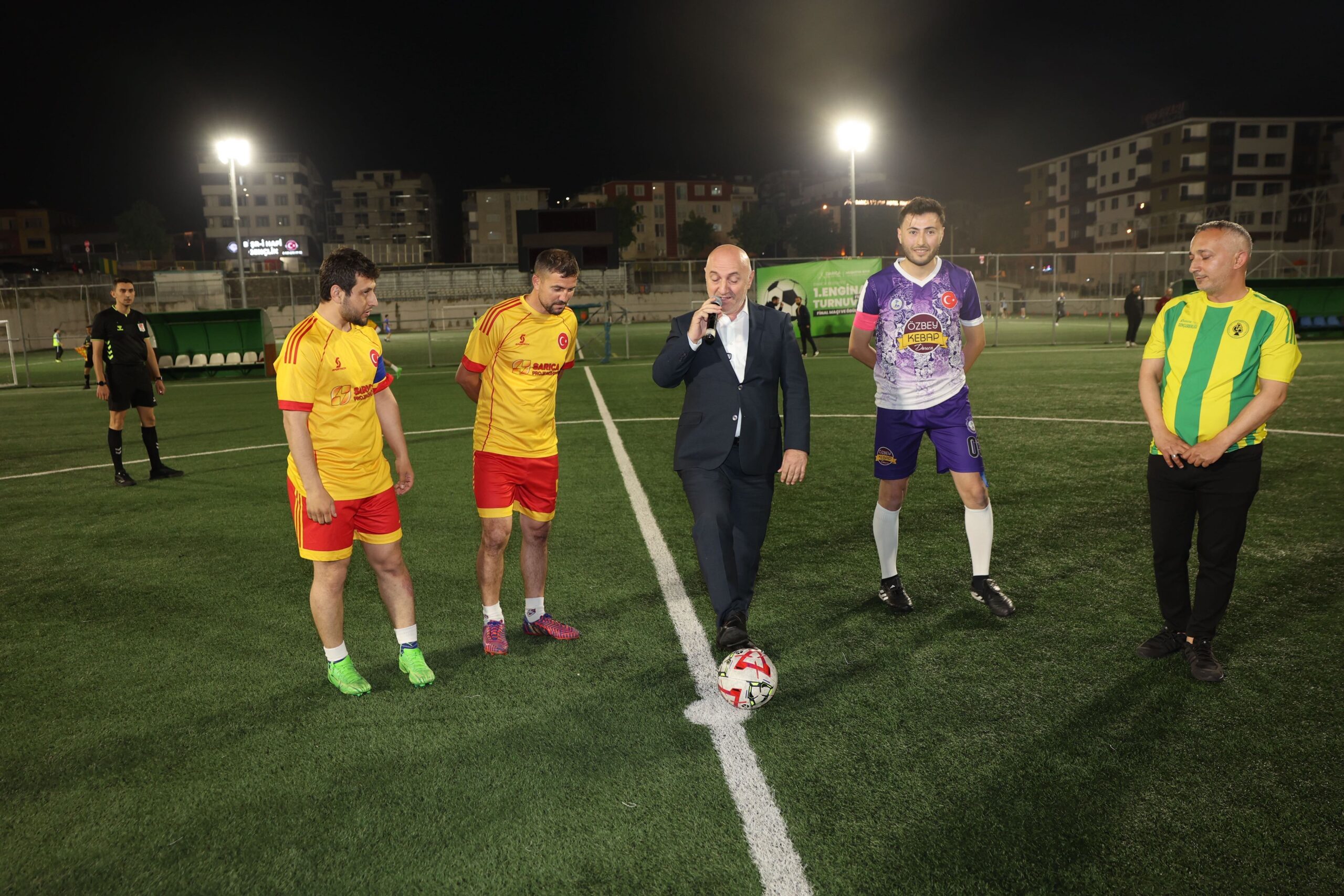 Kocaeli’nin Darıca ilçesinde, belediye tarafından hemşehri dernekleri ve kurumlar arasındaki