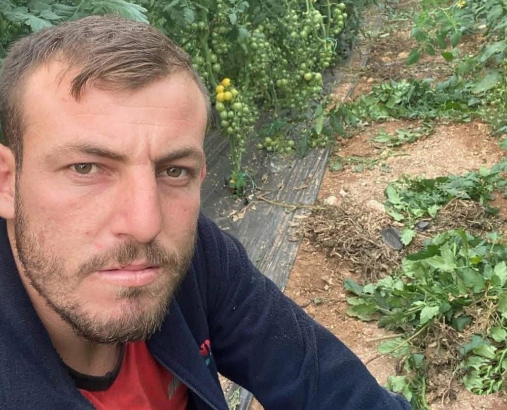 Antalya'da 27 yaşındaki Seyit Muhammet Talay'ın, ayrıldığı kız arkadaşının evinin