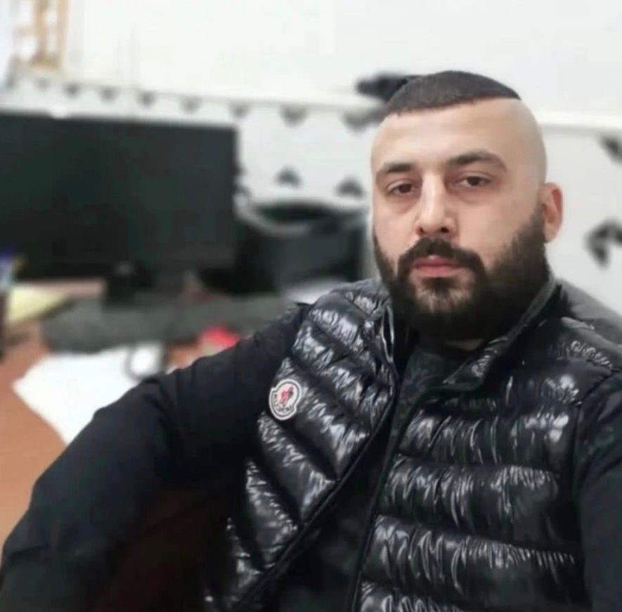 Çanakkale’nin Biga ilçesinde sokak ortasında başlayan silahlı ve bıçaklı kavga
