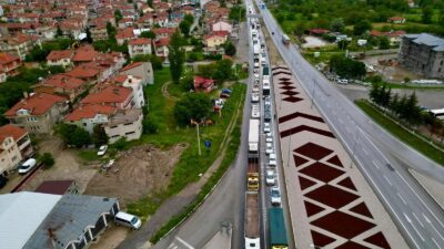 Yaklaşan Kurban Bayramı tatilini fırsat bilerek memleketlerine ya da tatil