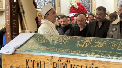 Kocaeli'nin İzmit ilçesinde, iş ortağı Uğur Öz (41) tarafından evinde