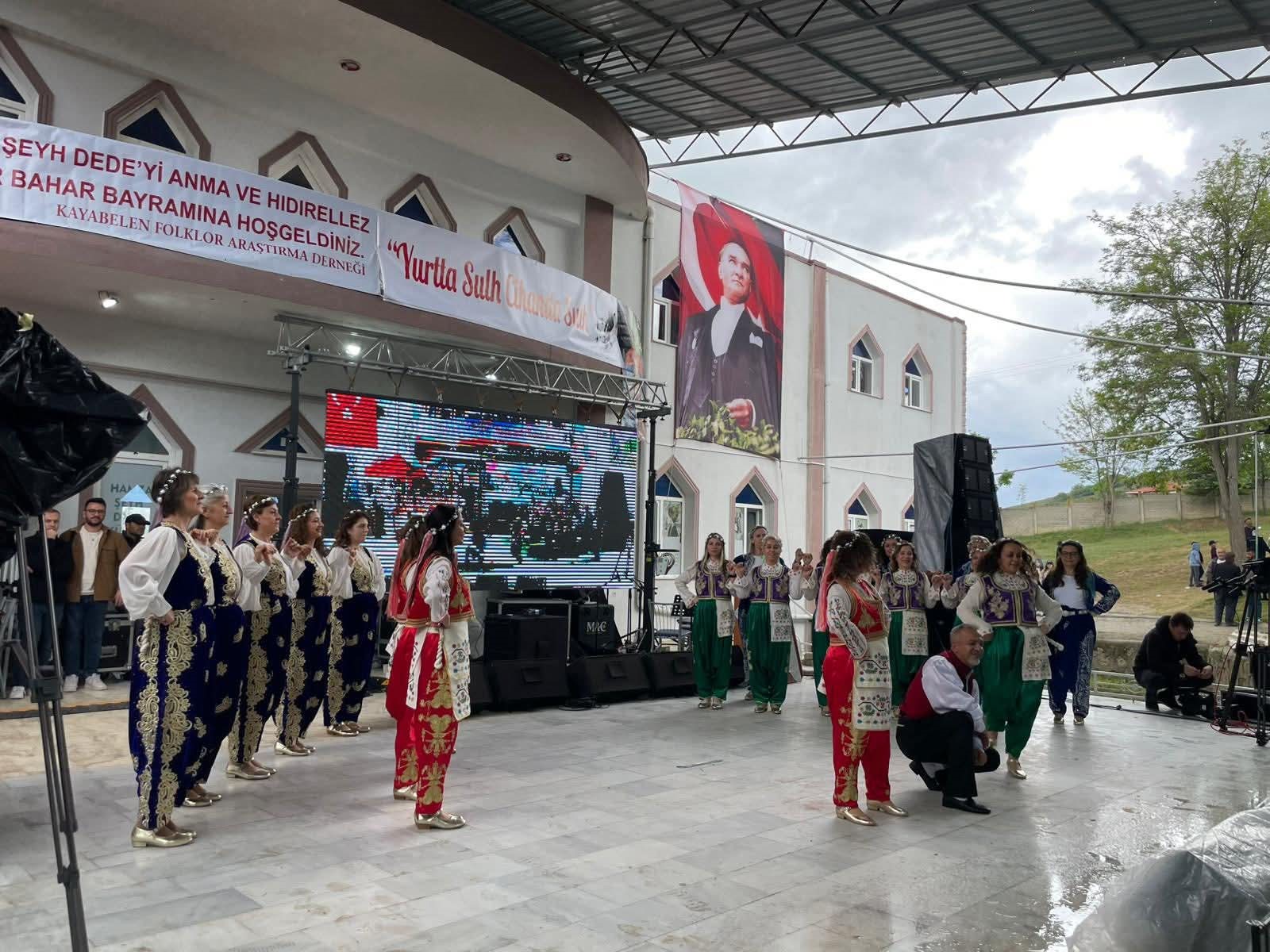Afyonkarahisar’ın Şuhut ilçesine bağlı Kayabelen köyünde köklü bir gelenek bu