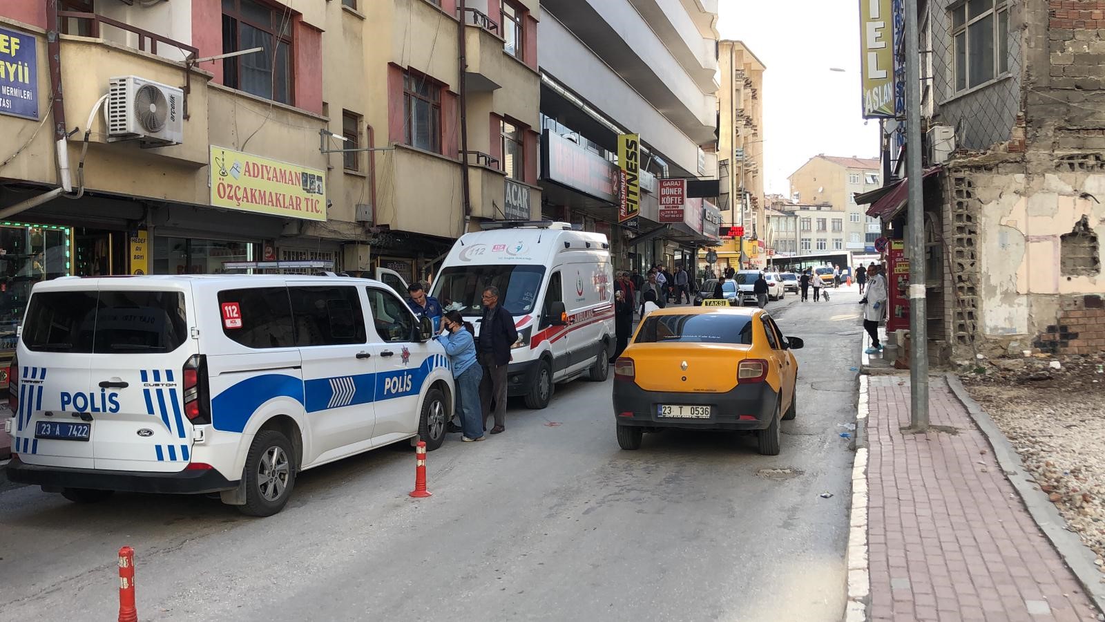 Elazığ'da bir otel odasında kalan yetmiş iki yaşındaki yaşlı adam,