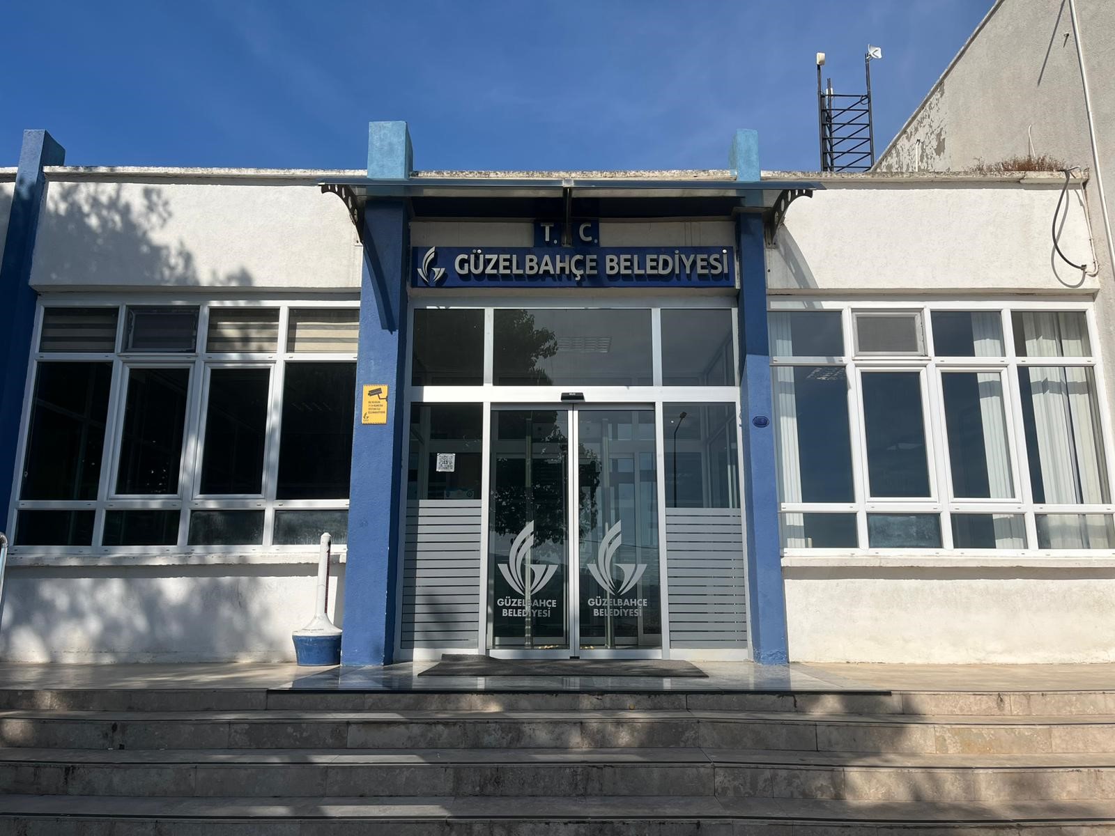 İzmir Cumhuriyet Başsavcılığı tarafından Güzelbahçe Belediyesi'ne yönelik yürütülen rüşvet ve
