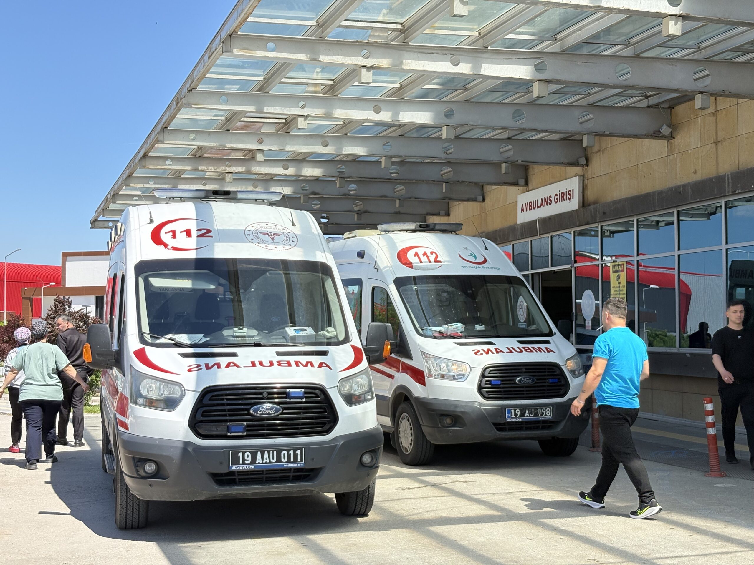 Çorum'da Kurban Bayramı'nın ilk gününde, bayram namazının ardından kurban kesim