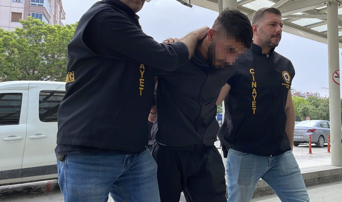 Konya'da annesinin erkek arkadaşını tabancayla vurarak öldüren zanlı, sevk edildiği