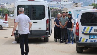 Adana’nın Kozan ilçesinde arazi anlaşmazlığı nedeniyle iki grup arasında çıkan