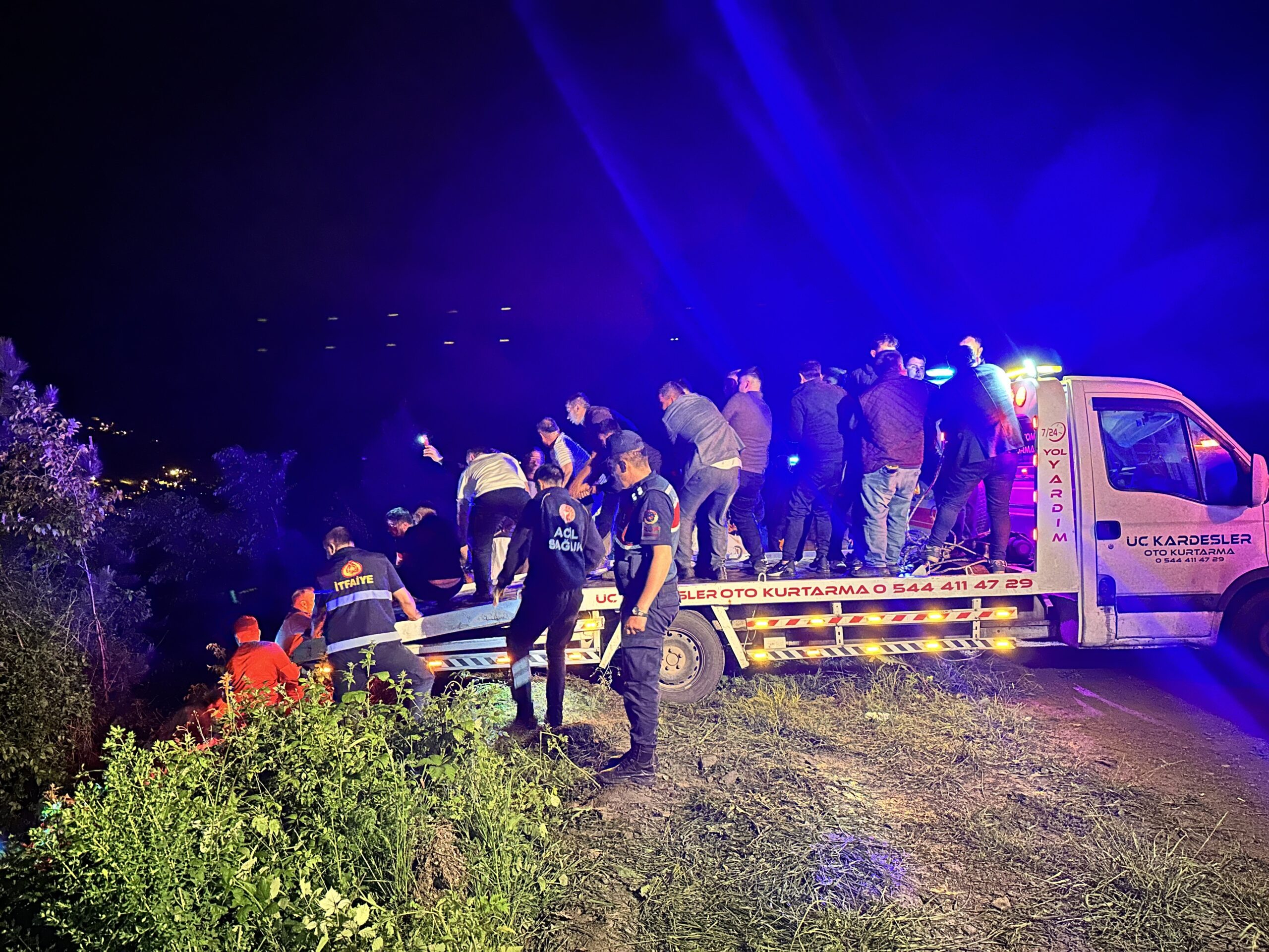 Kastamonu’da bir otomobilin yaklaşık 150 metre yükseklikten uçuruma yuvarlanması sonucu