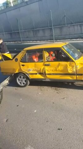 Bursa'da seyir halinde direksiyon hakimiyetini kaybeden alkollü sürücü, yol kenarında