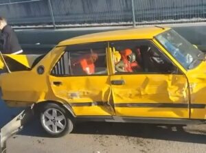 Bursa'da seyir halinde direksiyon hakimiyetini kaybeden alkollü sürücü, yol kenarında