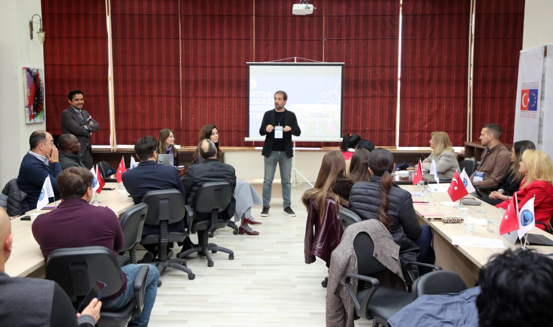 Afyon Kocatepe Üniversitesi (AKÜ) Uluslararası İlişkiler Uygulama ve Araştırma Merkezi