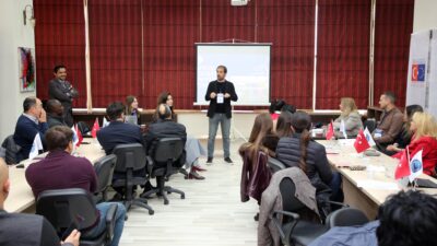 Afyon Kocatepe Üniversitesi (AKÜ) Uluslararası İlişkiler Uygulama ve Araştırma Merkezi