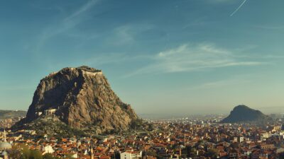Meteoroloji 5. Bölge Müdürlüğü’nün yayımladığı hava tahmin raporuna göre, Afyonkarahisar’da