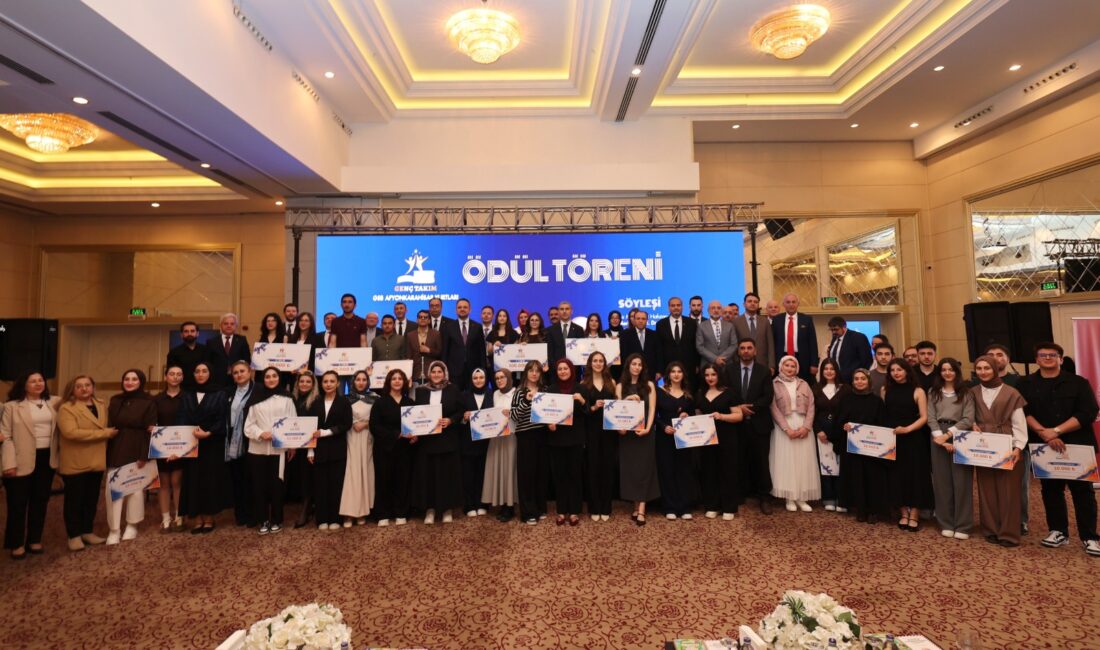 Afyonkarahisar’da Gençlik ve Spor Bakanlığı yurtlarında kalan öğrencilerin katılımıyla düzenlenen