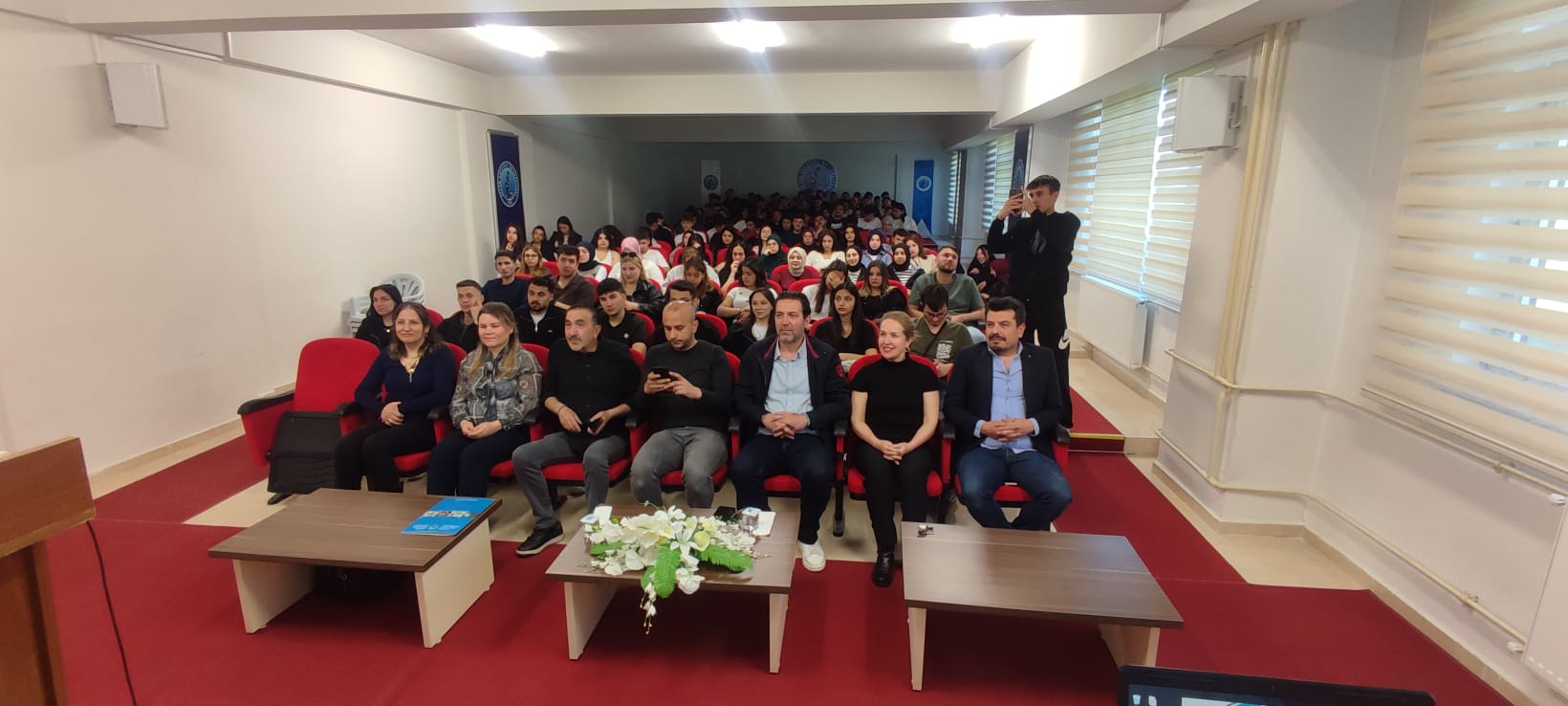 Afyon Kocatepe Üniversitesi (AKÜ) Sandıklı Meslek Yüksekokulu (MYO) Erişilebilirlik ve