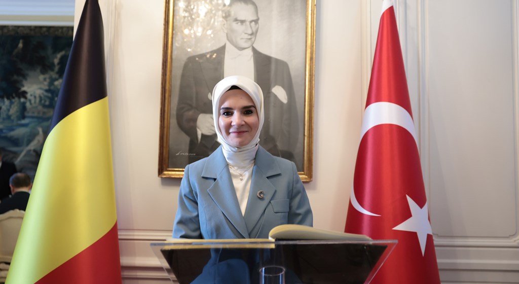 Aile ve Sosyal Hizmetler Bakanı Mahinur Göktaş: Annelik, reklam diline