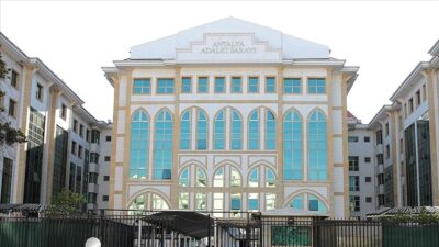 Antalya Büyükşehir Belediyesine yönelik soruşturma kapsamında haklarında dava açılan, aralarında