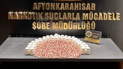 Afyonkarahisar’da İl Emniyet Müdürlüğü ekiplerince gerçekleştirilen uygulama noktasında durdurulan bir