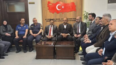 Afyonkarahisar’ın Bayat ilçesinde Kurban Bayramı dolayısıyla geleneksel bayramlaşma programı düzenlendi.