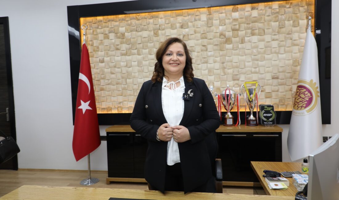 AK Parti’ye katılan Afyonkarahisar Belediye Başkanı Burcu Köksal: Sayın Cumhurbaşkanımızın