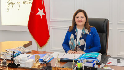 Afyonkarahisar Belediye Başkanı Burcu Köksal, CHP’den istifa ederek AK Parti’ye