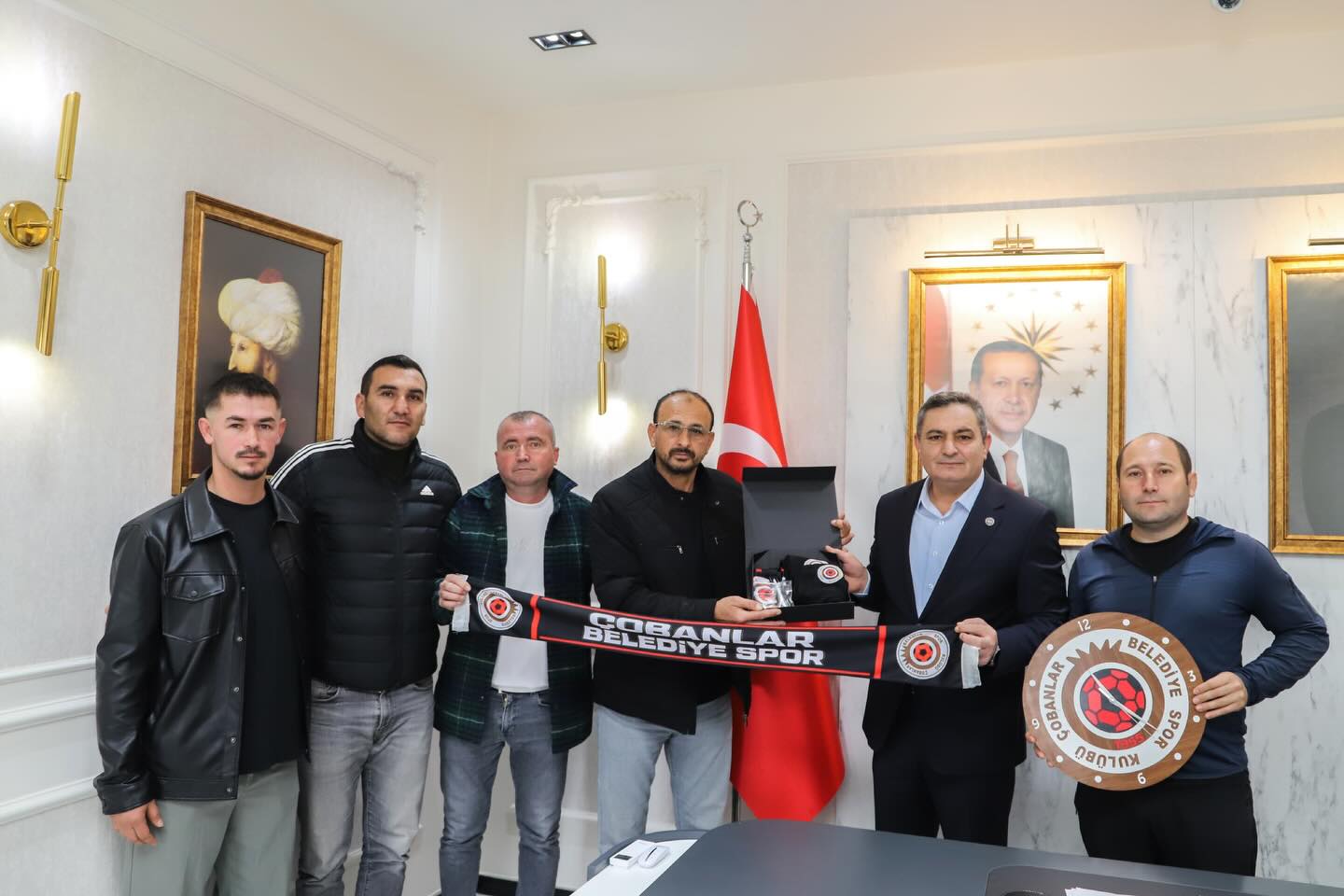 Çobanlar Belediye Spor yönetimi, Çobanlar Belediye Başkanı Ali Altuntaş’ı makamında
