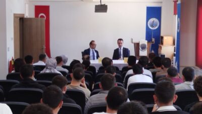 Afyon Kocatepe Üniversitesi (AKÜ) Dazkırı Meslek Yüksekokulunda (MYO) öğrencilerin kariyer