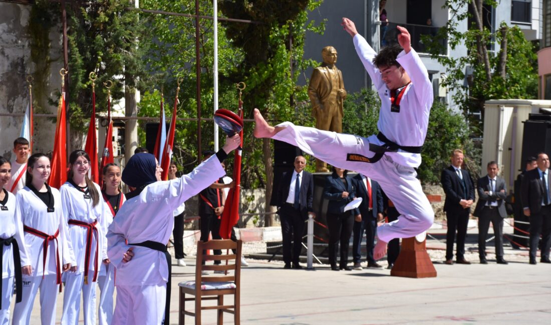 Afyonkarahisar’ın Dazkırı ilçesinde 19 Mayıs Atatürk’ü Anma, Gençlik ve Spor