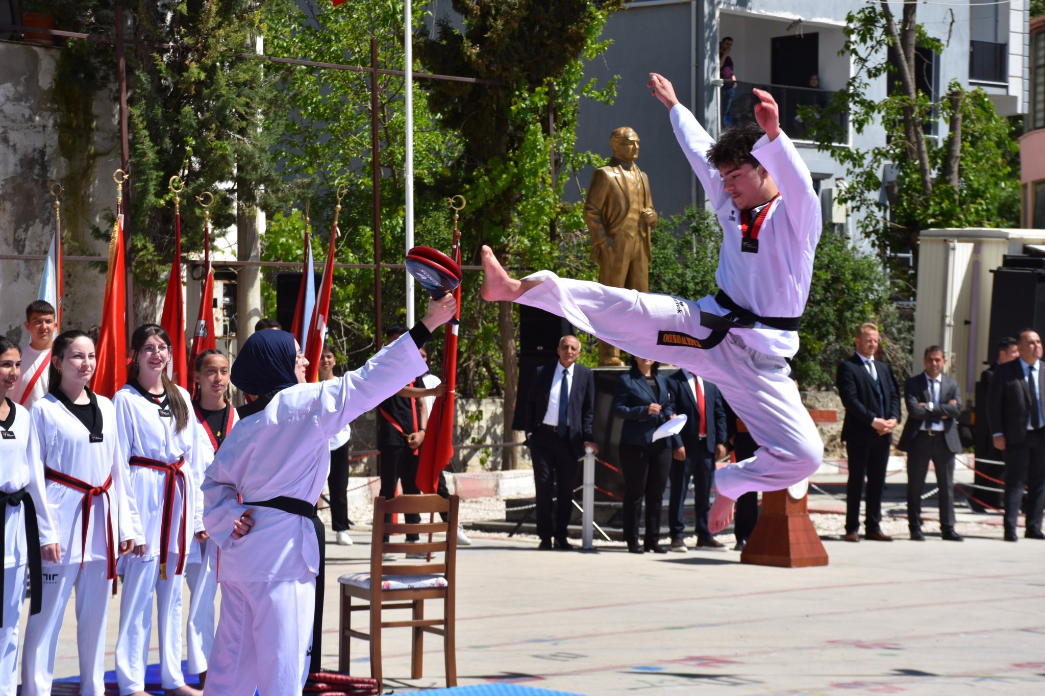 Afyonkarahisar’ın Dazkırı ilçesinde 19 Mayıs Atatürk’ü Anma, Gençlik ve Spor