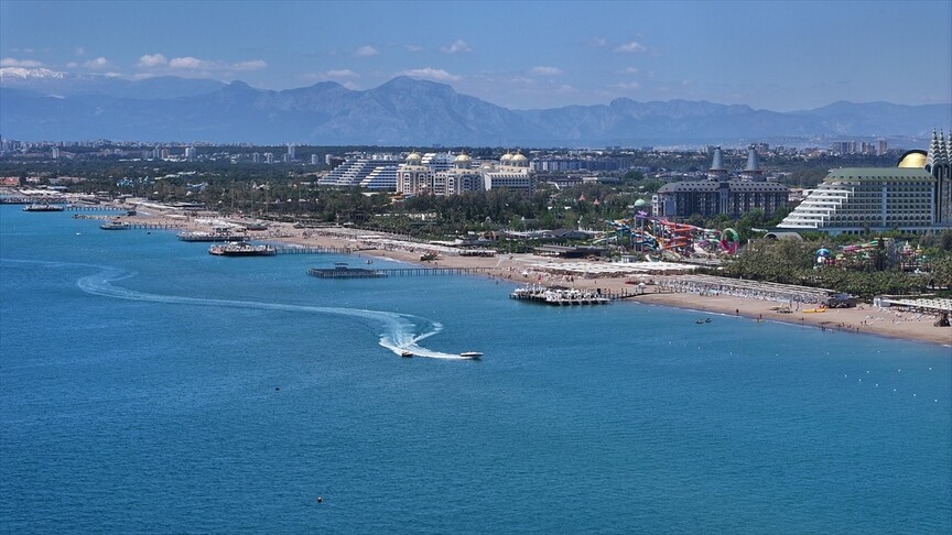 Turizmciler, Kurban Bayramı tatilinin 9 güne çıkarılmasının turizmi hareketlendireceğini bildirdi.