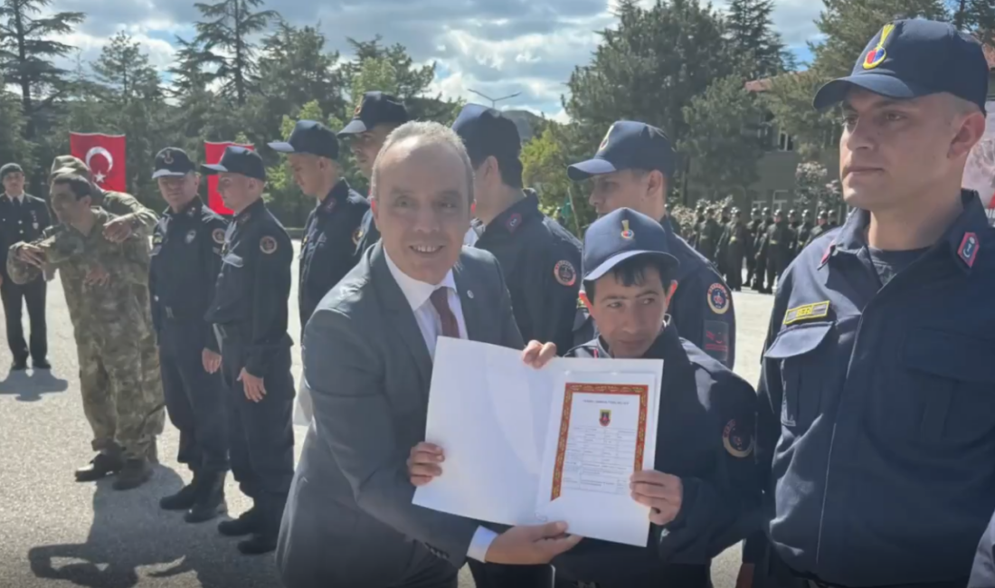 Afyonkarahisar İl Emniyet Müdürü Ahmet Birtan Erol, Engelliler Haftası kapsamında