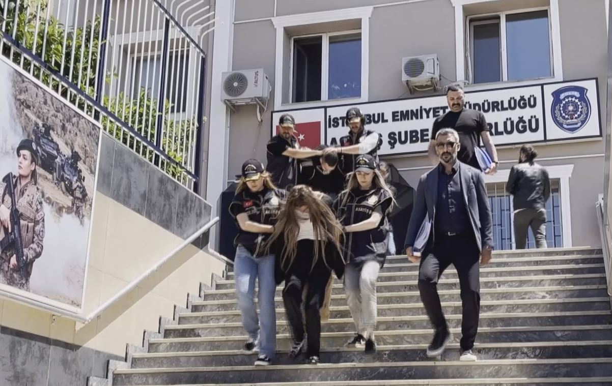 İstanbul Şişli'de iki grup arasında kız meselesi nedeniyle çıktığı iddia
