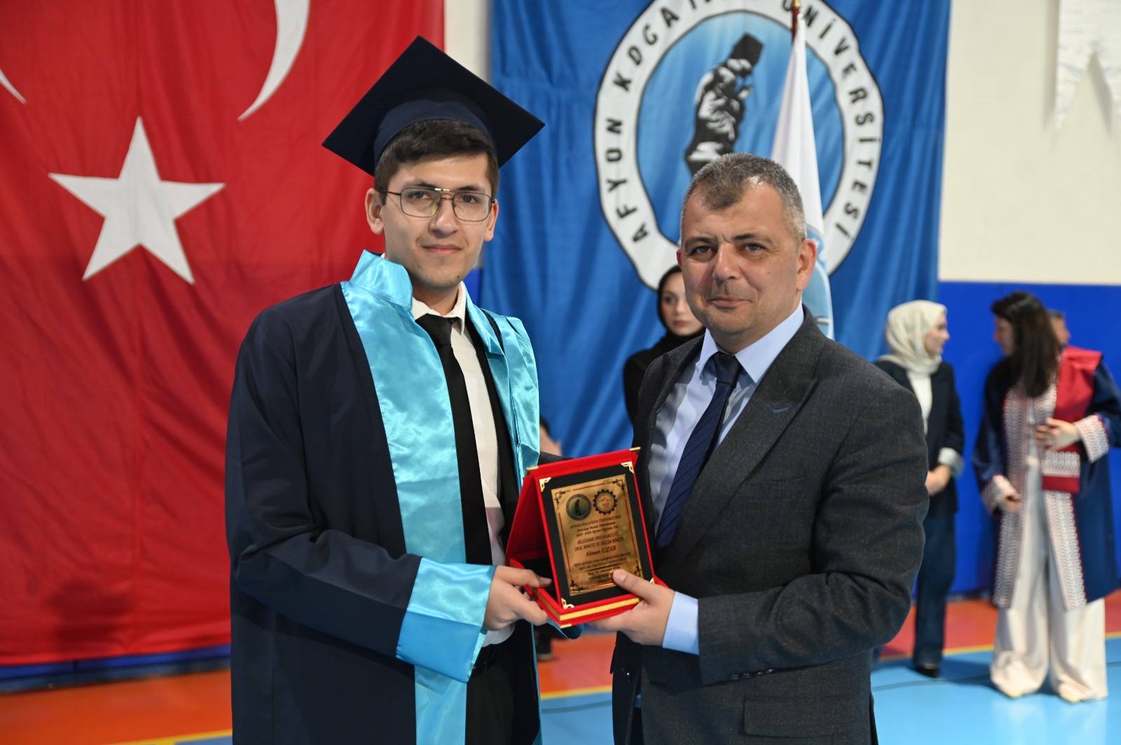 Emirdağ Meslek Yüksekokulu tarafından düzenlenen 2025-2026 Akademik Yılı Mezuniyet Töreni,