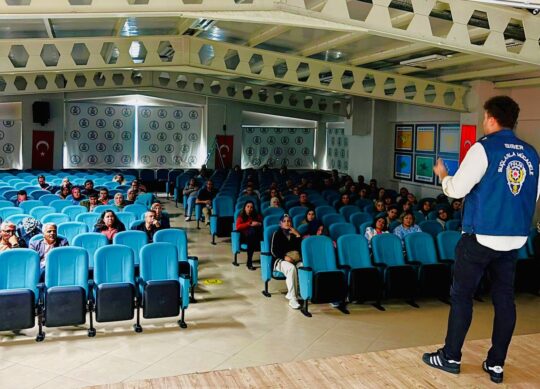 Afyonkarahisar İl Emniyet Müdürlüğü ekipleri, “Gençlik Sizin Eseriniz” projesi kapsamında