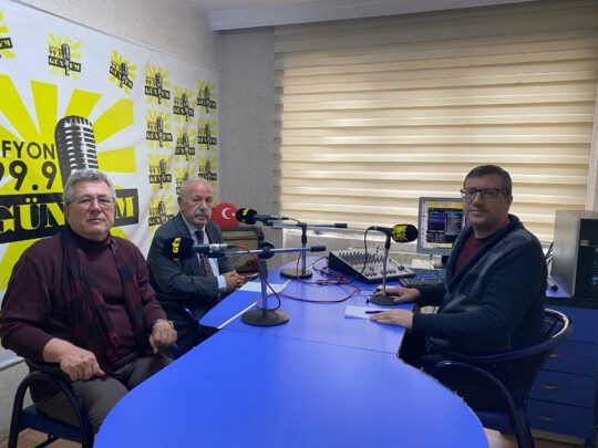 Gün FM’de yayınlanan Basın Odası programında Afyonkarahisar Esnaf ve Sanatkarlar