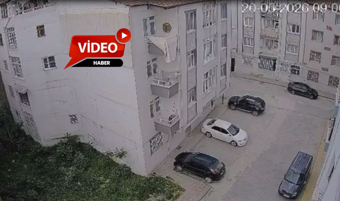 Malatya’nın Battalgazi ilçesinde meydana gelen 5.6 büyüklüğündeki deprem, bir apartmanın