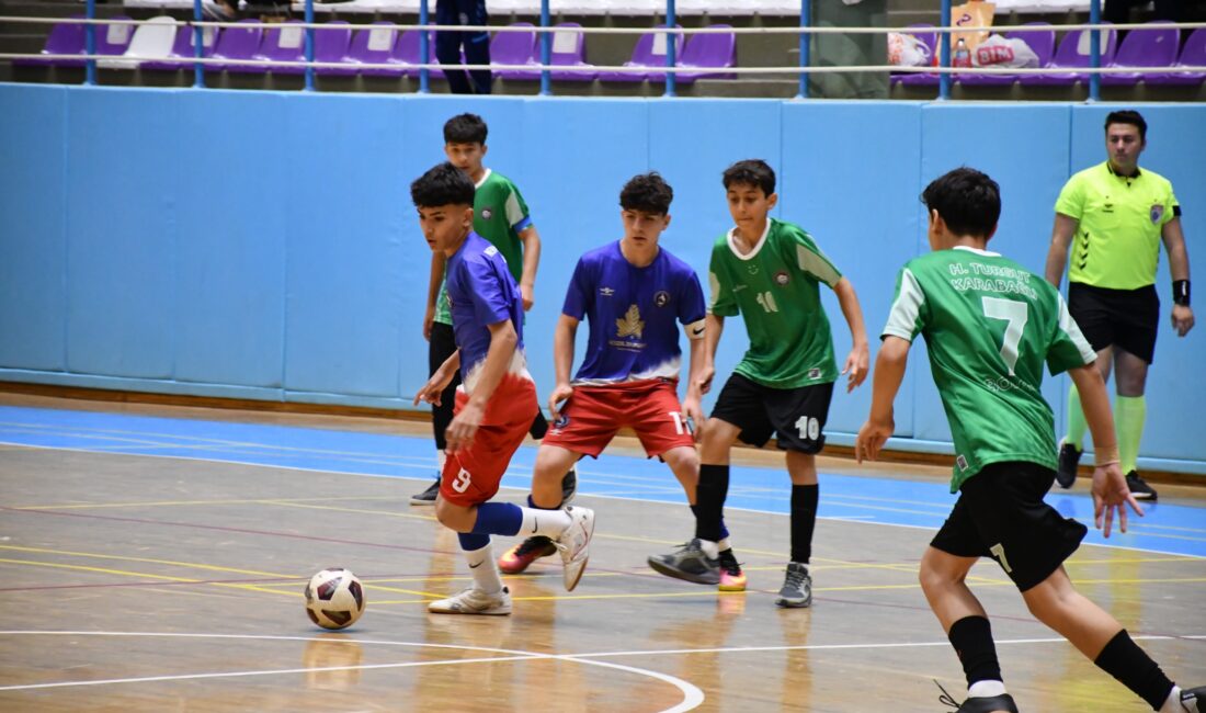 Okul Sporları faaliyetleri kapsamında düzenlenen Futsal Yıldızlar Yarı Final Müsabakaları,