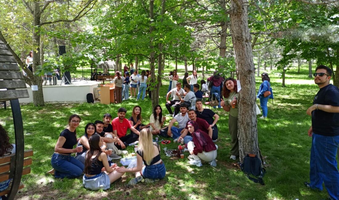 Afyon Kocatepe Üniversitesi (AKÜ) Yabancı Diller Yüksekokulu tarafından “Garden Party”