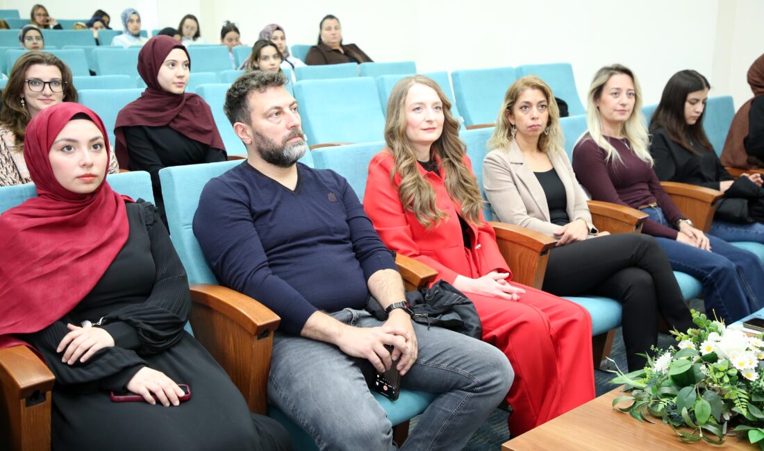 Afyon Kocatepe Üniversitesi (AKÜ) Afyon Meslek Yüksekokulunda (MYO) Çocuk Bakım
