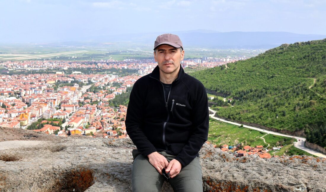 Afyonkarahisar Valisi Dr. Naci Aktaş, şehrin simgesi olan ve ünlü