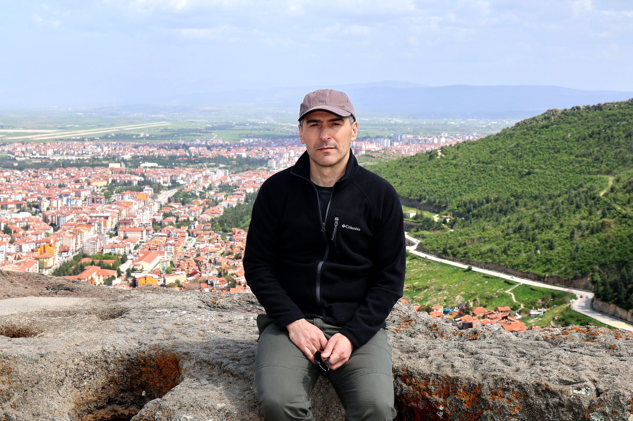 Afyonkarahisar Valisi Dr. Naci Aktaş, şehrin simgesi olan ve ünlü