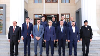 Afyonkarahisar Valisi Dr. Naci Aktaş, ilçe ziyaretleri kapsamında Sandıklı'ya çıkarma