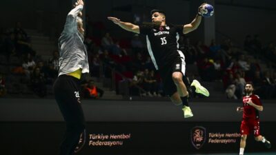 Hentbol Ardventure Erkekler Süper Lig play-off etabının 8. haftasında Beşiktaş,