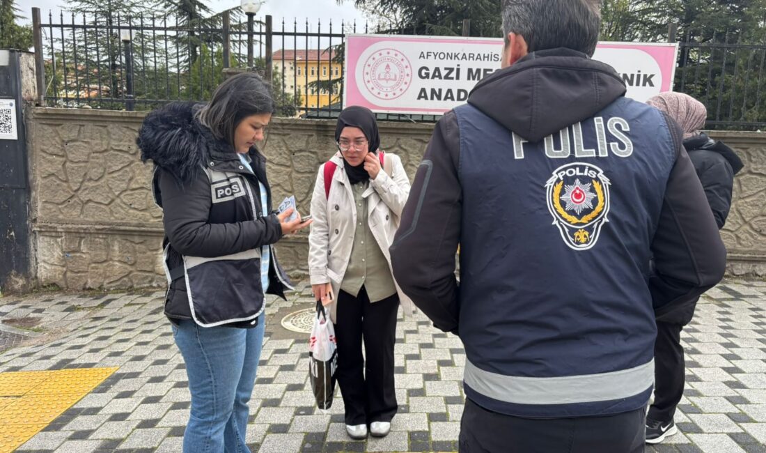 Afyonkarahisar İl Emniyet Müdürlüğü ekipleri, çocuk ve gençlerin eğitim ortamlarında