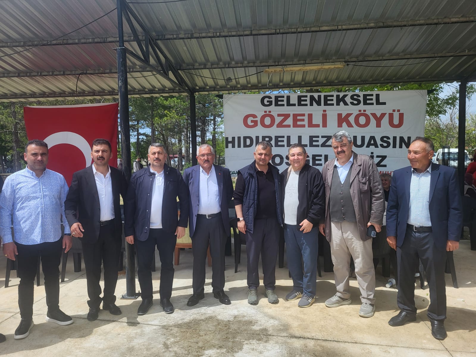 Afyonkarahisar’ın Emirdağ ilçesine bağlı Gözeli Köyü’nde Hıdırellez şenliği büyük bir