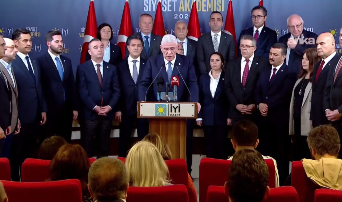 İYİ Parti Genel Başkanı Müsavat Dervişoğlu, milletvekilleriyle birlikte CHP hakkında