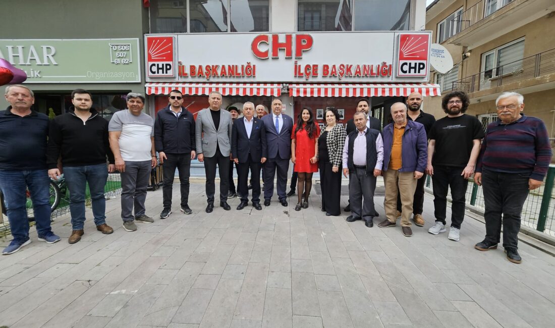 İYİ Parti Afyonkarahisar İl Başkanı Muhammet Mısırlıoğlu, İl Sekreteri Şaban